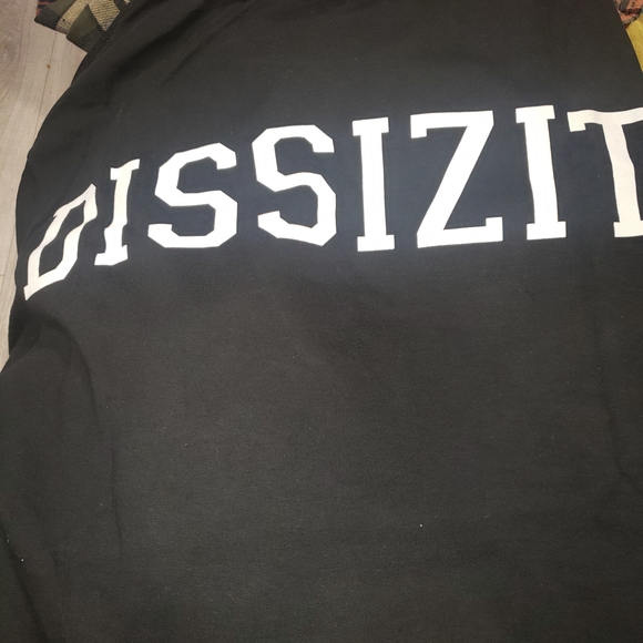 DISSIZIT Black Graphic Tee - Picture 1 of 3